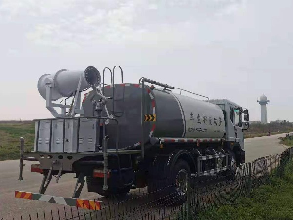 东风多利卡12吨多功能抑尘车