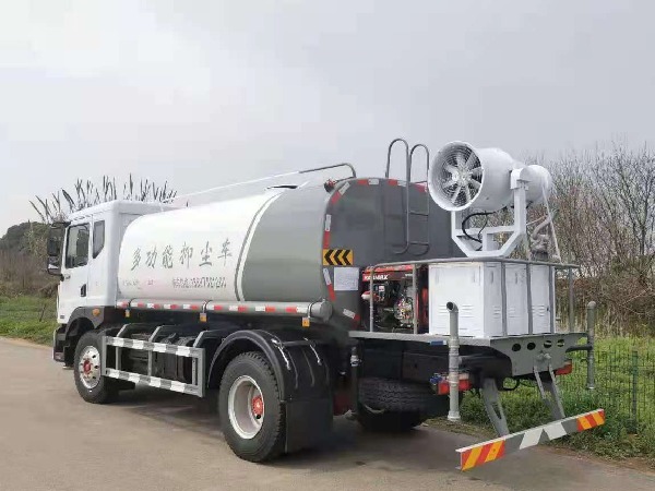 东风多利卡12吨多功能抑尘车